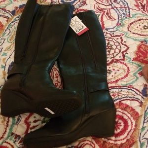 Aerosoles knee boots